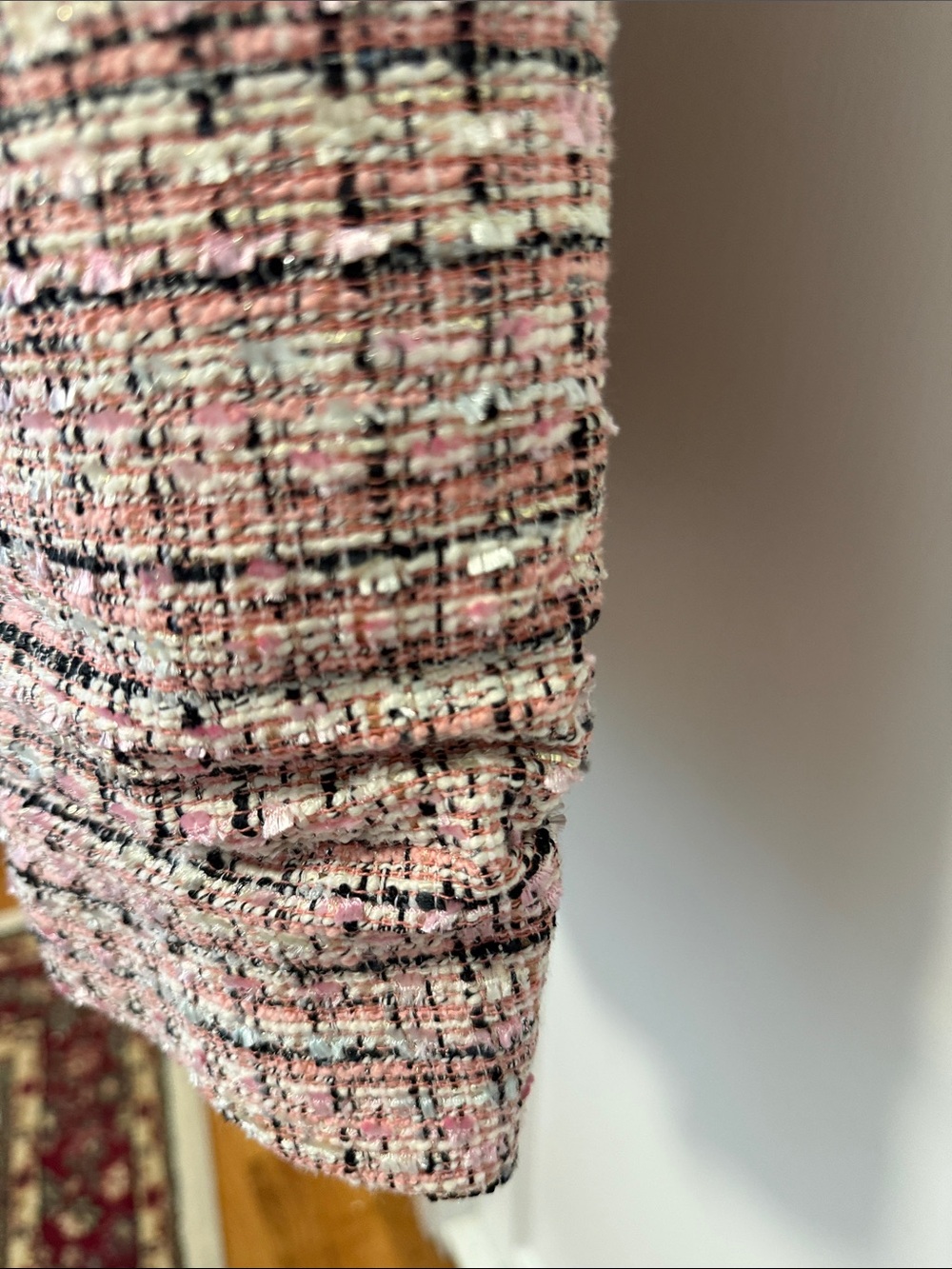 Elie Tahari Pink Tweed Boxy Blazer with Gold Buttons - Picture 5 of 8